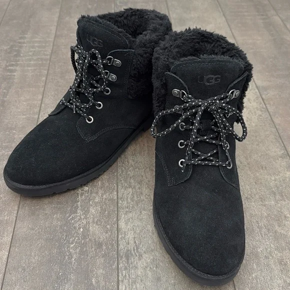 NWOT UGG Romely Heritage Lace-up Suede Boot, size 10 - Picture 2 of 12